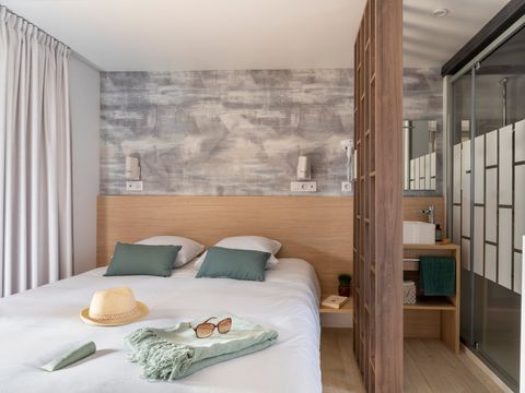 MOBILHOME 6 personnes - EXCLUSIF 3 chambres  Jacuzzi avec suite parentale