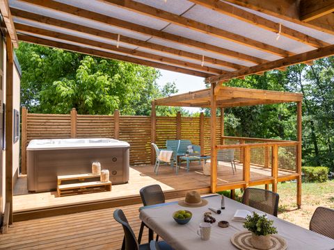 MOBILHOME 6 personnes - EXCLUSIF 3 chambres  Jacuzzi avec suite parentale