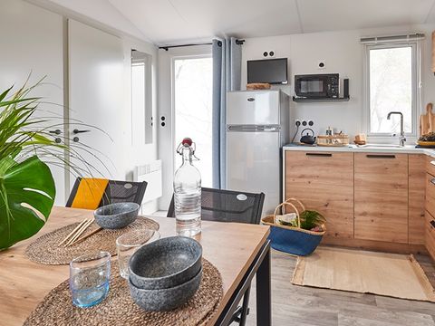 MOBILHOME 5 personnes - MOBIL-HOME VENEZIA ANNEE 2022, LAVE-VAISSELLE, TV, ANIMAL NON ACCEPTE