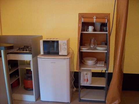 BUNGALOW TOILÉ 4 personnes - TENTE PAGAN 25 M2 AVEC SANITAIRE, GAMME ECONOMIQUE