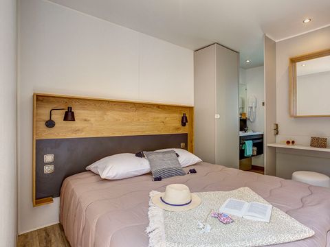 MOBILHOME 4 personnes - Cottage Privilège Plus TV LV Clim - 2 Ch / 2 Sdb - 4 pers