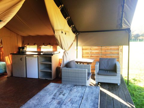 Tente en toile et en bois 4 personnes - Tente Safari 35m²
