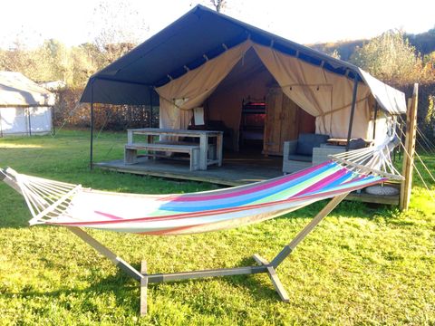 Tente en toile et en bois 4 personnes - Tente Safari 35m²