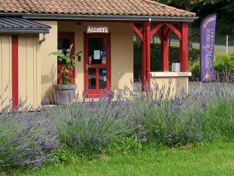 Tente en toile et en bois 4 personnes - Tente Safari 35m²