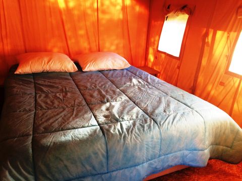 Tente en toile et en bois 4 personnes - Tente Safari 35m²