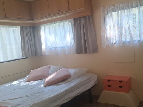 CARAVANE 2 personnes - "Rosetta" ou "Violetta" - Sans sanitaires