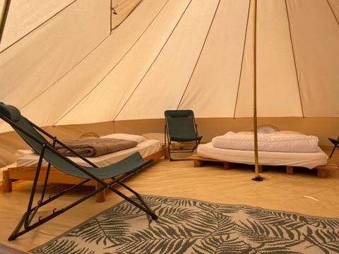 TENTE 4 personnes - Tipi équipée