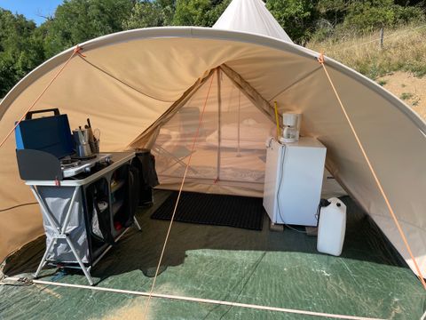 TENTE 4 personnes - Tipi équipée