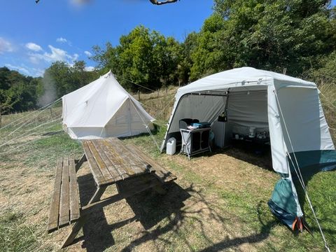 Tente 4 personnes - Tipi équipée