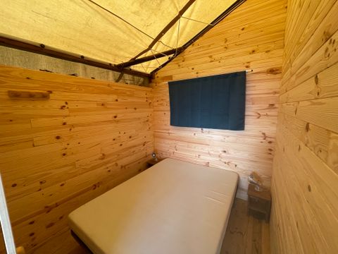 Tente en toile et en bois 4 personnes - Lodge équipée