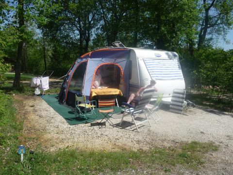 Emplacement - Emplacement Stabilisé (caravane ou camping car)