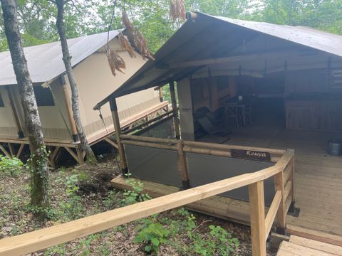 Tente en toile et en bois 5 personnes - Tente Kenya avec SDB