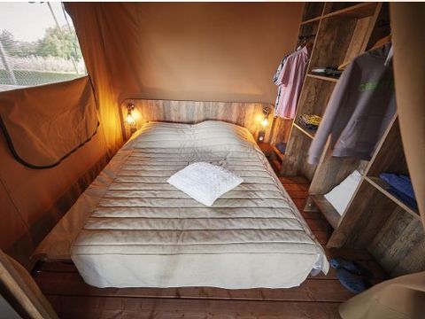 Tente en toile et en bois 5 personnes - Tente Kenya avec SDB