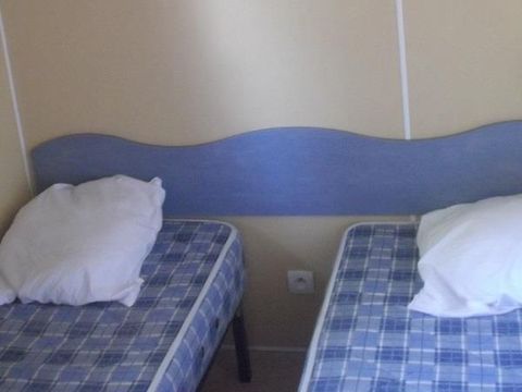MOBILHOME 4 personnes - Mobil-Home WATIPI : 2 Chambres - 2 ads + 2 enfts - Terrasse couverte 2/4 pers