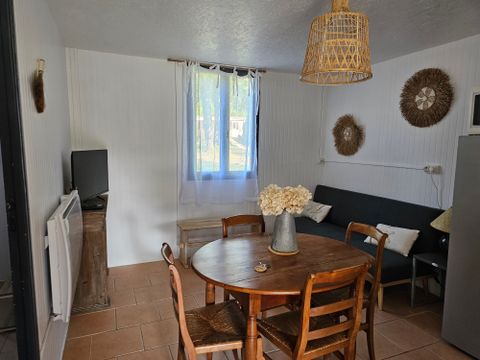 CHALET 4 personnes - Chalet devant l'étang 1/4 pers. 1/4 pers