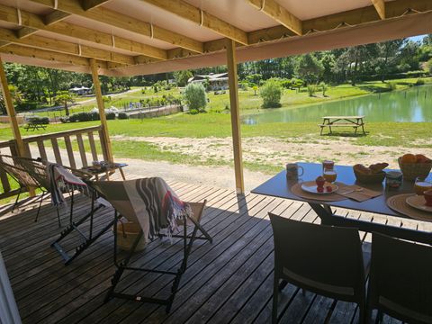 MOBILHOME 4 personnes - Mobil home Premium face à l' étang 1/4 pers