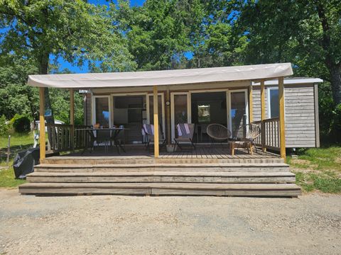 MOBILHOME 4 personnes - Mobil home Premium face à l' étang 1/4 pers