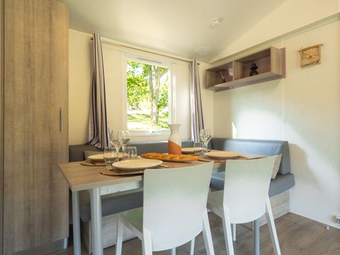 MOBILHOME 4 personnes - Mobil home Premium face à l' étang 1/4 pers