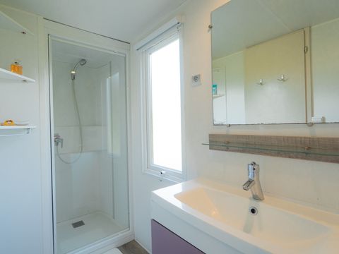 MOBILHOME 4 personnes - Mobil home Premium face à l' étang 1/4 pers