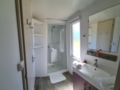 MOBILHOME 4 personnes - Mobil home Premium face à l' étang 1/4 pers