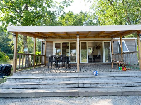MOBILHOME 4 personnes - Mobil home Premium face à l' étang 1/4 pers