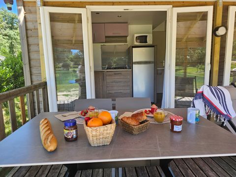 MOBILHOME 4 personnes - Mobil home Premium face à l' étang 1/4 pers