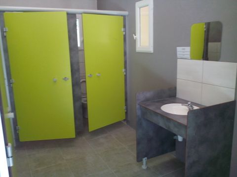 BUNGALOW TOILÉ 4 personnes - sans sanitaires