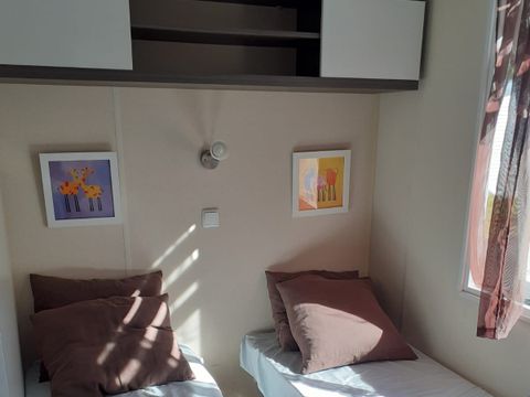MOBILHOME 4 personnes - Aqua 2 chambres 4 personnes Terrasse Semi-Couverte (par voile d'ombrage) TV