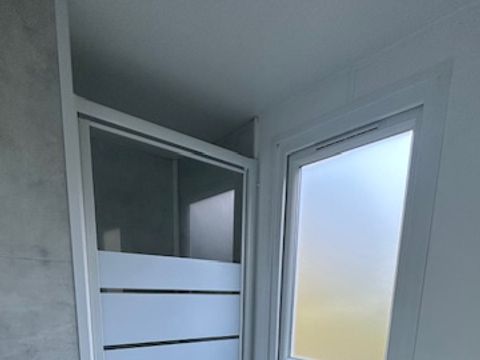 MOBILHOME 4 personnes - Mobil Home Aqua 2 chambres 4 personnes Terrasse Semi-Couverte