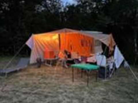 Emplacement - CAMPING NU