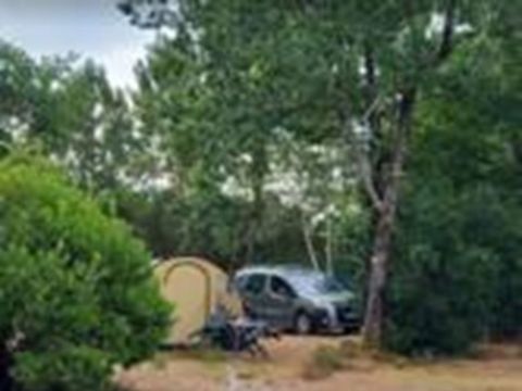 Emplacement - CAMPING NU