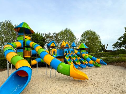 Camping Paradis - Village De Vacances La Gineste - Camping Cantal - Image N°4