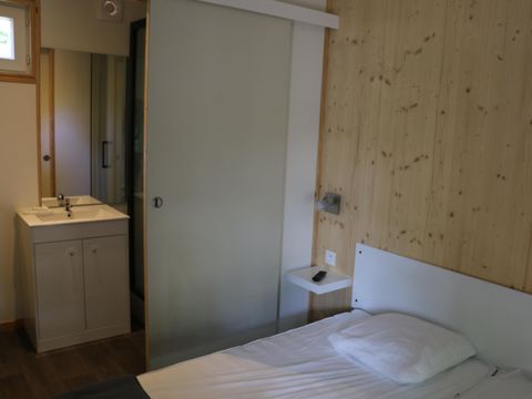 CHALET 4 personnes - Premium 35m² (2 chambres - 2 salles de bain) TV - Lave vaisselle