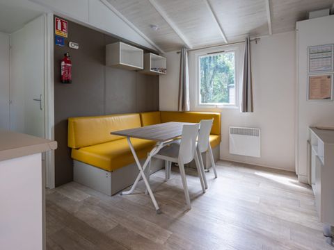 MOBILHOME 4 personnes - Besson