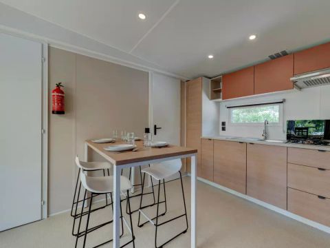 MOBILHOME 6 personnes - Comfort | 3 Ch. | 6 Pers. | Terrasse surélevée | Clim. | TV MOBILHOME 6 personnes - Comfort | 3 Ch. | 6 Pers. | Terrasse surélevée | Clim. | TV