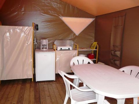 Bungalow toilé 4 personnes - 2 chambres 20m² - sans sanitaires