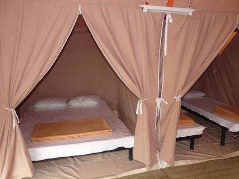 Bungalow toilé 4 personnes - 2 chambres 20m² - sans sanitaires
