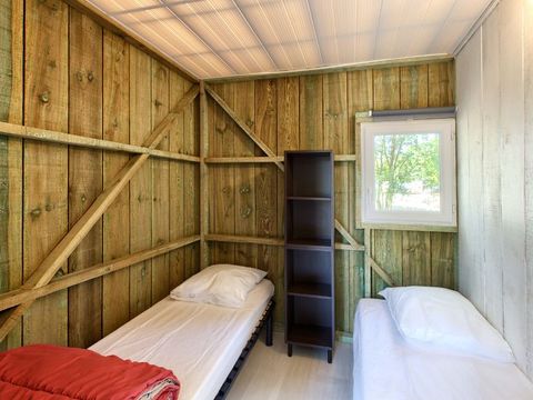 Hébergement 4 personnes - Cabane bois 2 chambres 16m² - sans sanitaires