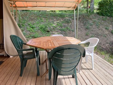 HÉBERGEMENT INSOLITE 4 personnes - LODGE Canada (sans sanitaires)