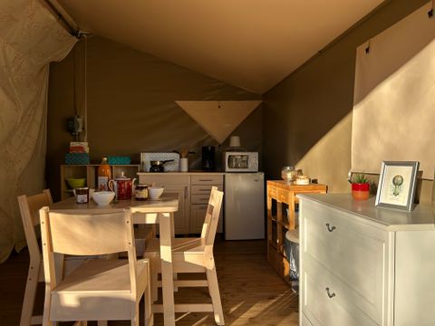 HÉBERGEMENT INSOLITE 4 personnes - LODGE Canada (sans sanitaires) 4 personnes 