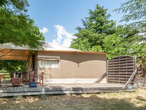 HÉBERGEMENT INSOLITE 6 personnes - Lodge Insolite Premium Pagan - 2 chambres et sanitaires