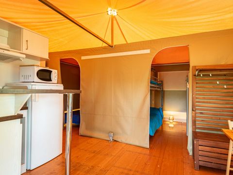 HÉBERGEMENT INSOLITE 6 personnes - Lodge Insolite Premium Pagan - 2 chambres et sanitaires