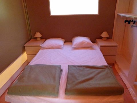 HÉBERGEMENT INSOLITE 6 personnes - Lodge Insolite Premium Pagan - 2 chambres et sanitaires