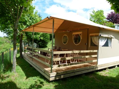 HÉBERGEMENT INSOLITE 6 personnes - Lodge Insolite Premium Pagan - 2 chambres et sanitaires