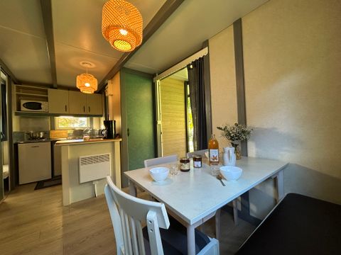 CHALET 5 personnes - Chalet Confort Acacia 2 chambres TV proche piscine