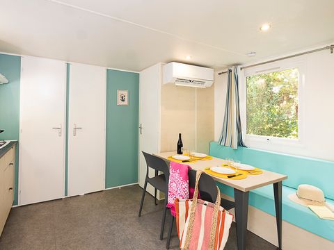 MOBILHOME 8 personnes - Mobil-home Tribu Confort 48m² (4 chambres) - 2 salles de bain + TV + Clim + Terrasse