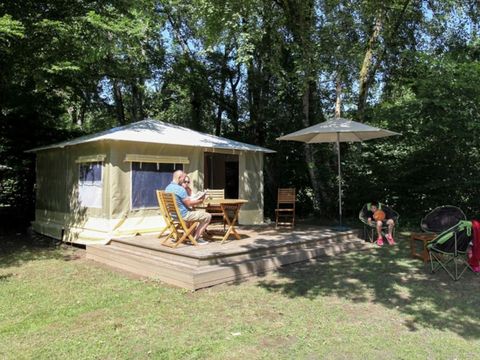 BUNGALOW TOILÉ 5 personnes - (sans sanitaires)