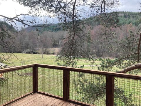 Hébergement 4 personnes - La Roulotte - Insolite 5* avec sa cabane 2/4 pers
