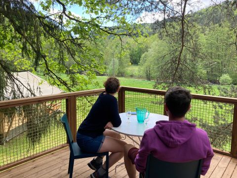 Hébergement 4 personnes - La Roulotte - Insolite 5* avec sa cabane 2/4 pers