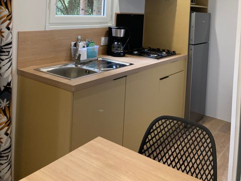 MOBILHOME 4 personnes - SUCS  Mobil-Home 4* 4 pers